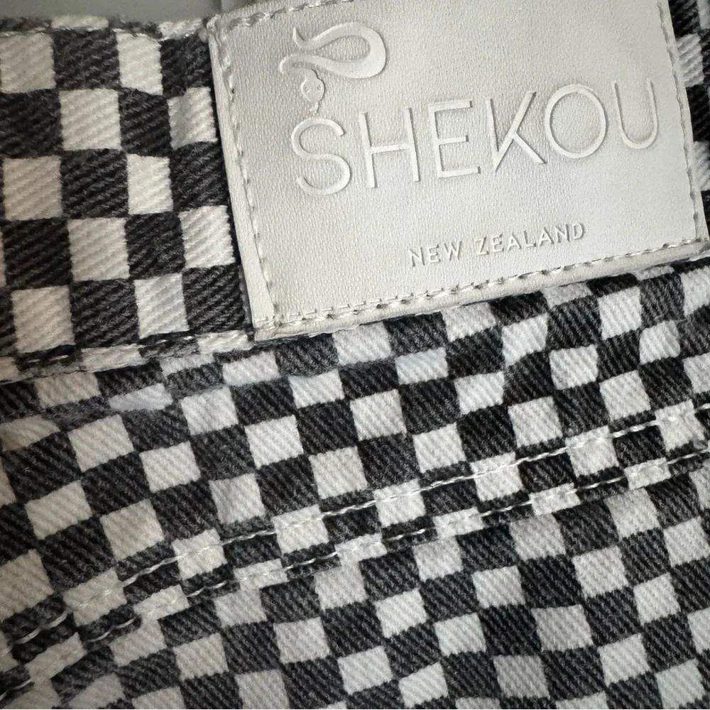 Shekou black and white checkered denim junior’s size XS - Picture 8 of 8